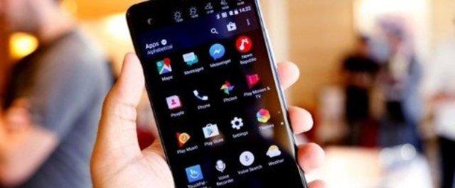 HTC презентовала флагманский смартфон U Ultra с двумя дисплеями