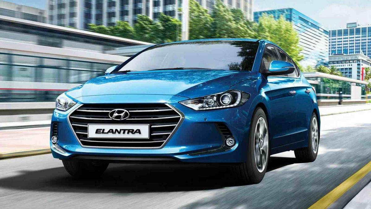 Hyundai раскрыла дизайн обновленной модели Elantra