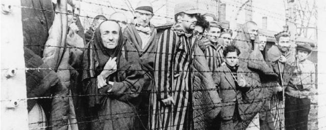 В Смоленске открыли мемориальные плиты жертвам Холокоста