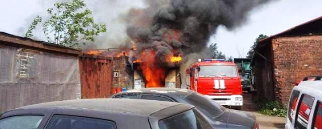 В Уфе горел строящийся дом, есть пострадавшие