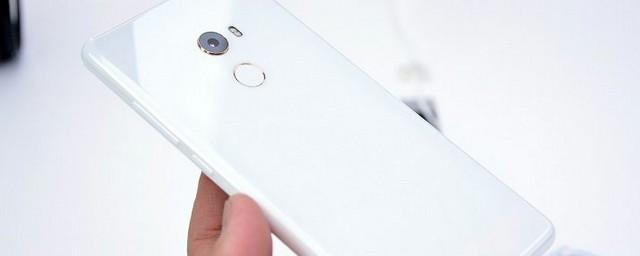 В России стартовали продажи гаджета Xiaomi Mi Mix 2 SE