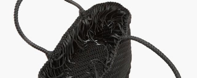 Модный дом Balenciaga выпустил кошелек из шнурков за $2600