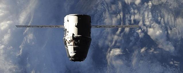 Отстыковку грузового корабля Dragon от МКС отложили из-за непогоды