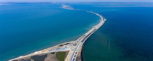 Движение по Крымскому мосту откроют до конца 2018 года
