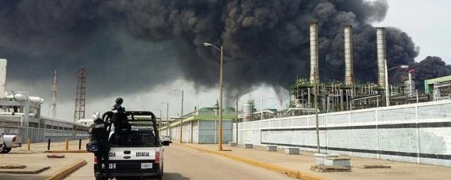 В Мексике при взрыве на нефтезаводе пострадали 150 человек