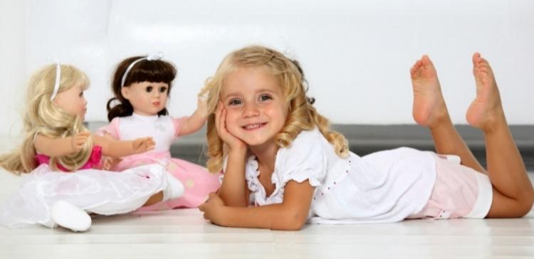 Британские ученые советуют не покупать девочкам кукол Барби