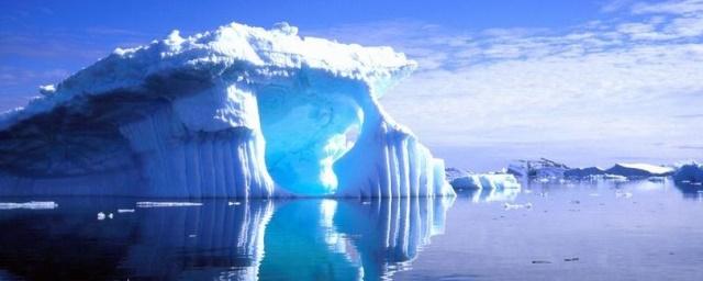 Спутники ESA зафиксировали рождение мега-айсберга у берегов Антарктиды