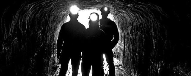 В Китае после обвала на шахте под землей оказались 22 горняка