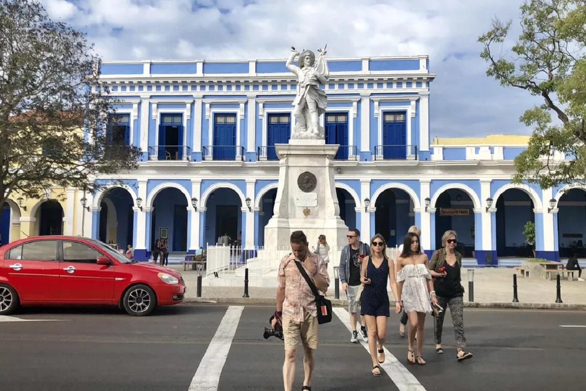 На Кубе внедрят повсеместную оплату картой «Мир»