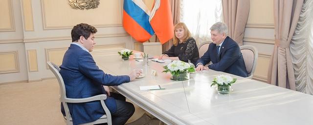 Врио губернатора Гусев встретился с пианистом Денисом Мацуевым