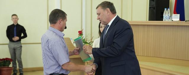 Владимир Хабаров поздравил строителей с профессиональным праздником