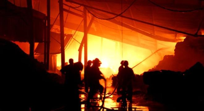 В Электростали возгорание в квартире тушили 11 пожарных