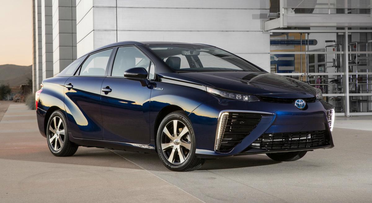 В Японии стартовали продажи водородного Toyota Mirai нового поколения