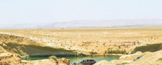 В Тунисе в центре пустыни за сутки образовалось озеро