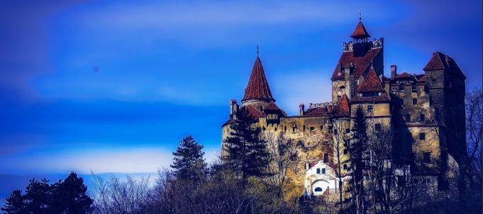 В замке Дракулы в Трансильвании начал работу центр вакцинации от COVID-19