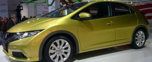 В Японии начались продажи новых версий седана Hondа Civic