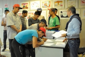 Власти Крыма дали работодателям полгода на увольнение мигрантов