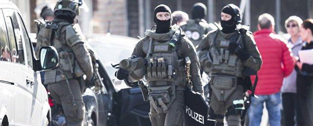 Напавший на банк в Дуйсбурге мужчина отпустил заложника и скрылся