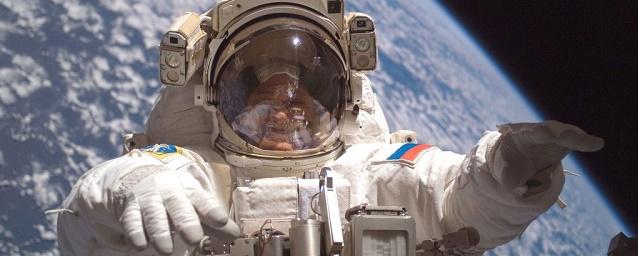 Названа дата выхода российских космонавтов в открытый космос