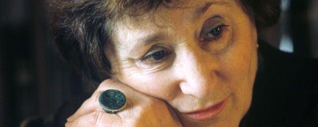 На 98-м году жизни скончалась военная писательница Елена Ржевская