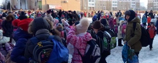 В Ростове из-за бесхозного предмета эвакуировали учащихся школы №115
