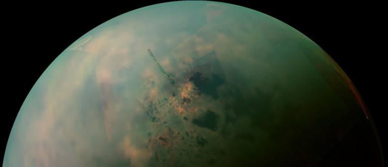 NASA показало видео спуска станции Huygens на Титан