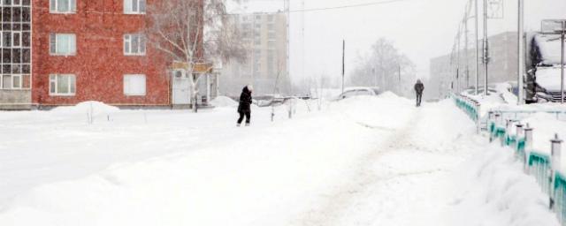 В Саранске коммунальщики борются с последствиями снегопада