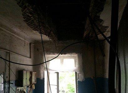 В Рязани возбудили дело после обрушения потолка в доме‍