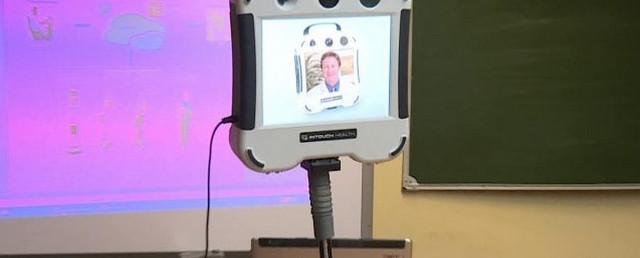 Якутским врачам с осмотром пациентов помогает робот-медик