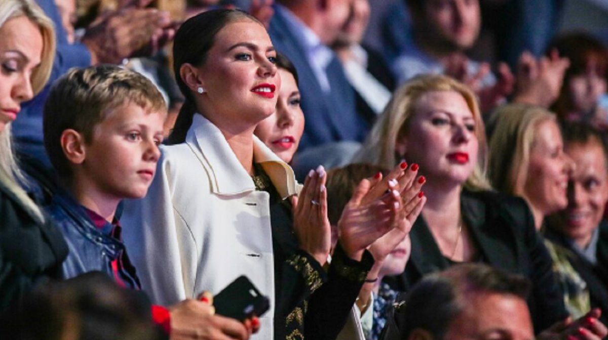 Известный врач Мухина поделилась секретом молодости Алины Кабаевой без пластической хирургии