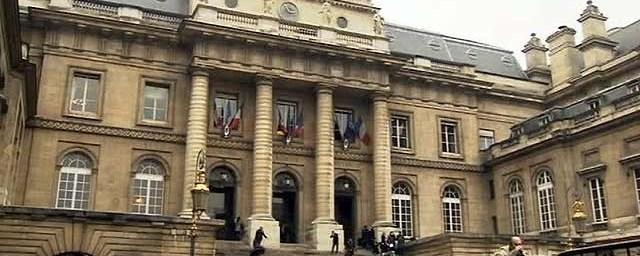 Суд Франции обвинил пятерых человек в причастности к теракту в Ницце