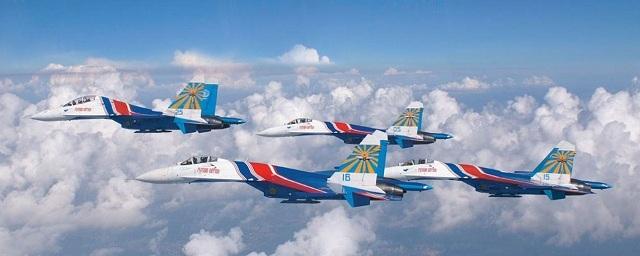 «Русские витязи» провели в небе над Ростовом тренировочные полеты