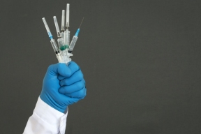 Вирусолог рассказал об обновлённой вакцине «Спутник Лайт»