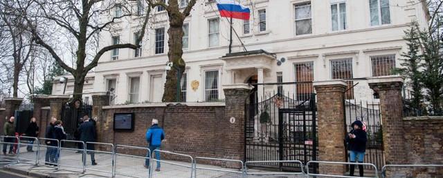 Посольство РФ сообщило о задержаниях и допросах россиян в Британии