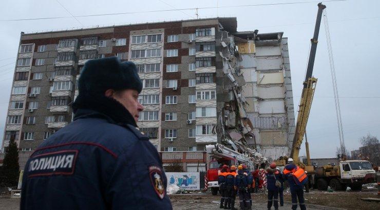 В Ижевске в уцелевшие при взрыве дома квартиры подали свет и воду