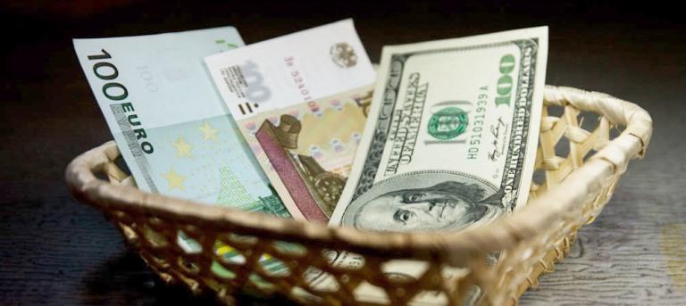 Банк России установил официальные курсы валют на 22 июня