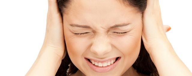 Ученые рассказали о причинах возникновения шума в ушах