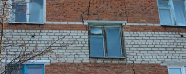 На Ставрополье из-за угрозы обрушения дома эвакуировали 64 человека