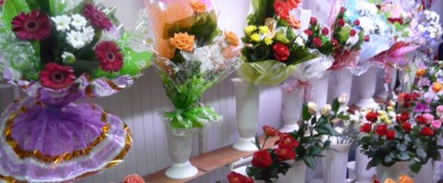 В Новосибирске девушка-продавец цветов секатором отбилась от грабителя