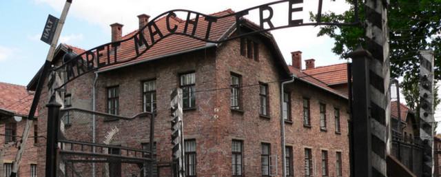 В ФРГ экс-охранника Освенцима обвиняют в убийстве 13 тысяч человек