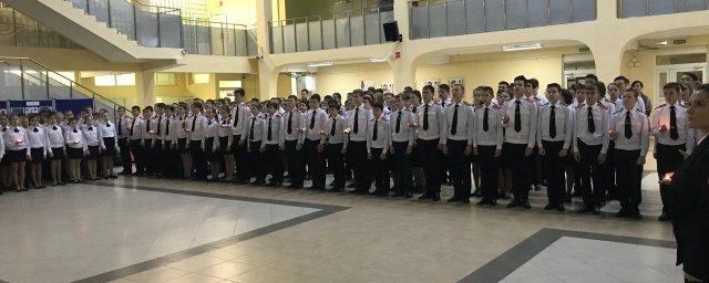 В Новом Уренгое кадеты провели линейки в память о погибшем пилоте