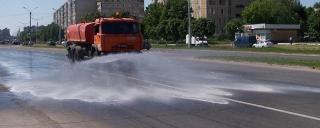 Московские дороги в жару будут поливать водой каждые два часа