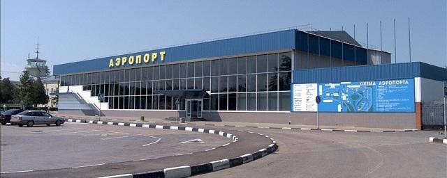 Самолет не вылетел из Симферополя в Брянск из-за задымления