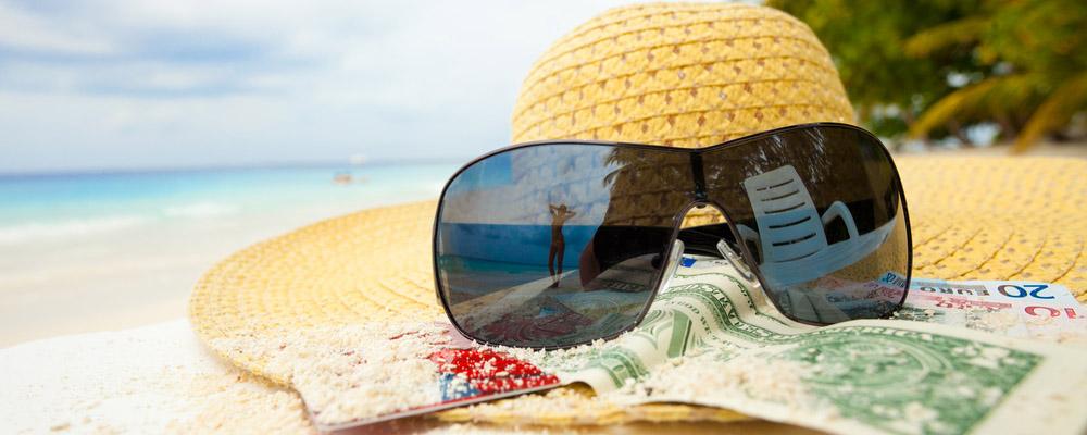 68% россиян постоянно откладывают деньги на отпуск