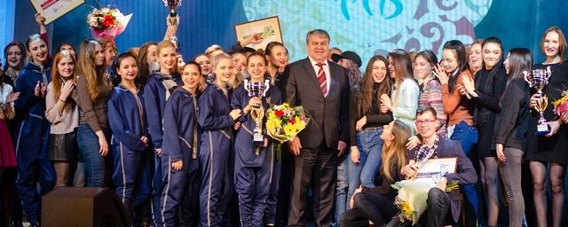 В Хабаровске наградили победителей фестиваля «Студенческая весна»