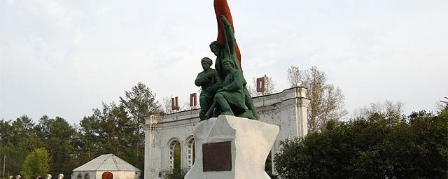 В Иркутске планируют провести реконструкцию памятника Борцам революции