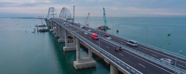 В октябре по Крымскому мосту проехали почти 300 тысяч авто