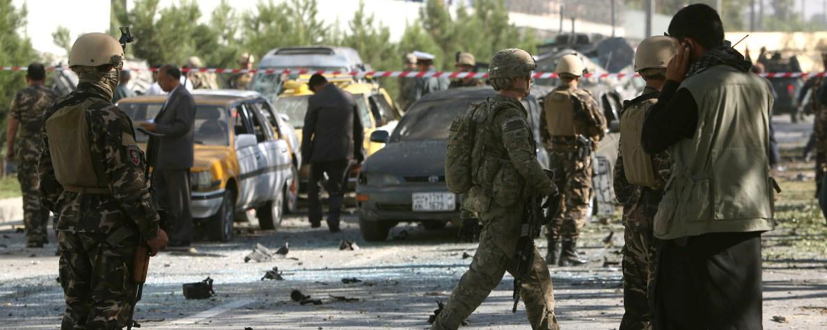 28 человек погибли при атаке на правительственный комплекс в Кабуле