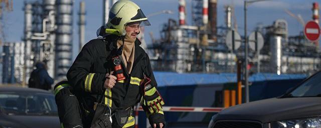 Пожар на НПЗ в Капотне потушен, названа причина возгорания