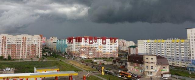 Сотрудники МЧС предупредили жителей Алтая о буре с грозами и градом